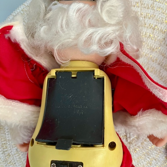 Adorable Vintage 10” Mechanical Santa, Handmade Wood Sleigh, Velvet Flocked Tree - Picture 13 of 14